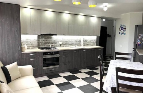 Gratiesti Apartment | Comfortable 2-Floor Apartment Near Chisinau with Breakfast