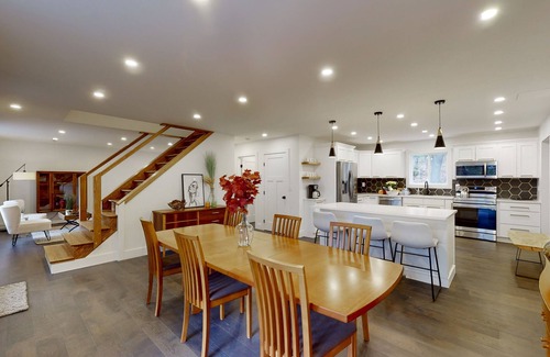 Corning House | Premium 2 Floors of Living in Corning NY - Top Rated Stay