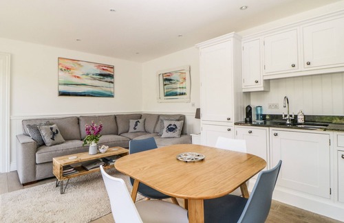 Chillington Apartment | Family-Friendly Garden Apartment with Pool in Hallsands