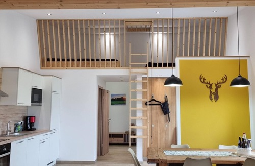 Rot am See Cabin | Ideal Getaway: 2 Spacious Apartments for Up to 9 Guests