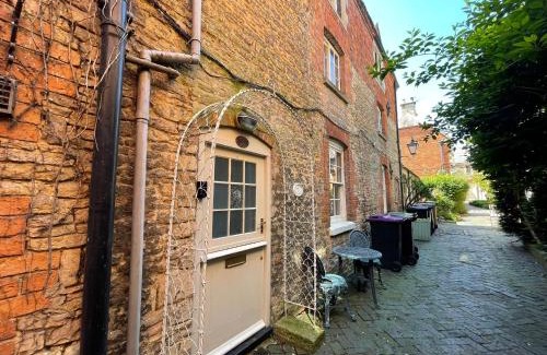 Sleaford House | Welcoming Cottage Retreat in the Heart of Sleaford