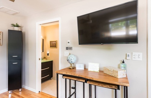 West Ashley Apartment | Private Studio Escape Near Downtown Charleston - 10/10 Rated
