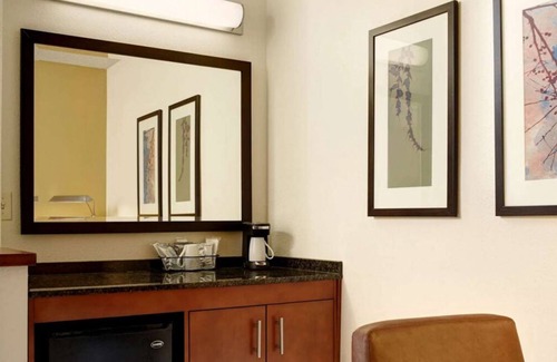 Tucson House | Inviting Home-like Suites Near Julian Wash Park - Pets Welcome!