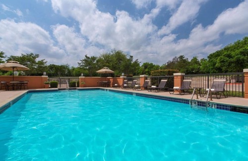 Tucson House | Inviting Home-like Suites Near Julian Wash Park - Pets Welcome!