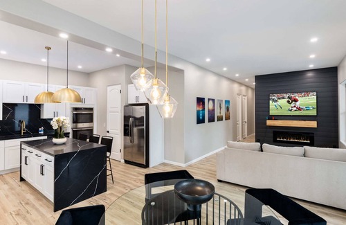 Paradise Valley Village Villa | Discover 2 Homes in 1 with Pool, Gym & Pickleball Fun