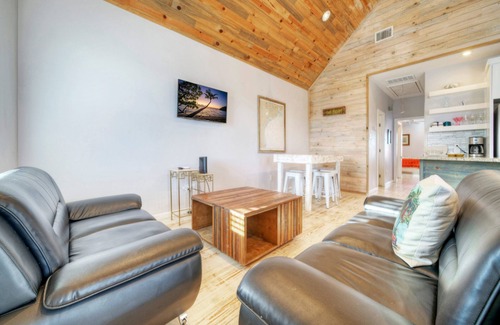 Flour Bluff House | Laguna Village Paradise: Oceanfront Home Buyout Awaits You