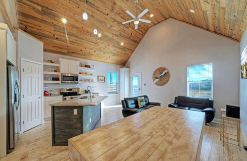 Flour Bluff House | Laguna Village Paradise: Oceanfront Home Buyout Awaits You