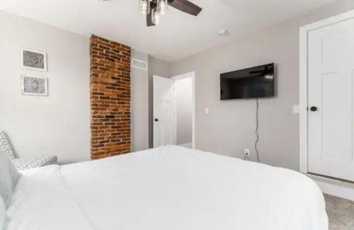 Livingston Park House | Downtown Retreat: Two Homes with Hot Tub & Fenced Yard