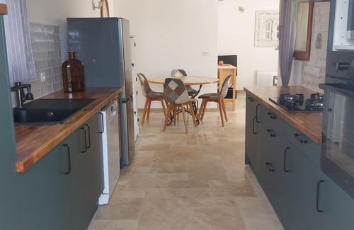 Draguignan Apartment | Serene Retreat by the Sea and Mountains: Nature Awaits