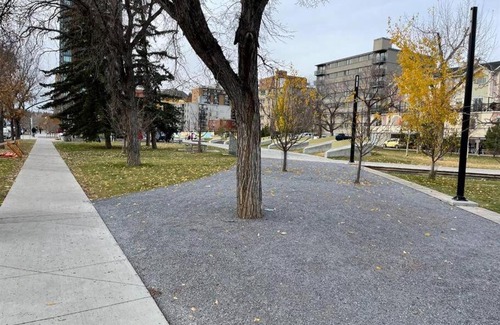 Connaught Apartment | Pet-Friendly Downtown Retreat with 2 Beds and 2 Baths