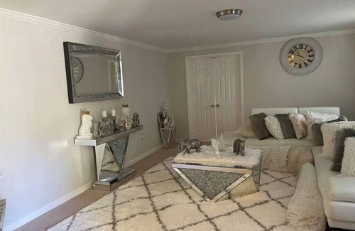 Colesville House | Family-Friendly Retreat with 2 King Beds & Unique Amenities