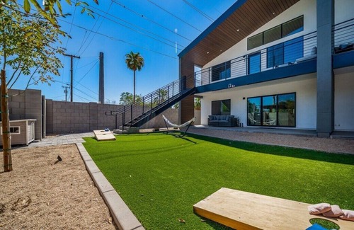 Roosevelt House | 2 KING beds | Walking distance to food and fun DT