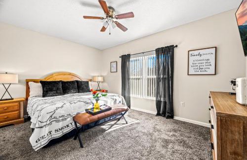 Pigeon Forge House | Tranquil Retreat at Peaceful In The Pines, Guest Rated 10/10