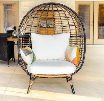 Tomball House | Indulge in King Suites with Private Pool and Spa Retreat