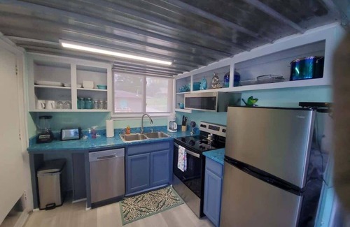 Muscle Shoals Condo | #2 - Lake Condo Right on Wilson lake!Two piers!