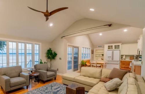 Waconia House | Family Fun Awaits at Lake Waconia Homes for 16 Guests
