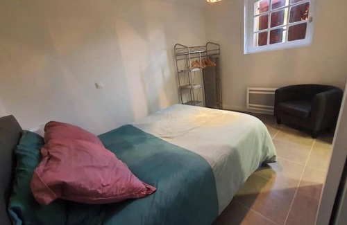 Montsaunes Bed & Breakfast | Relax at Le Clos de Gèles: Cozy House with Pool