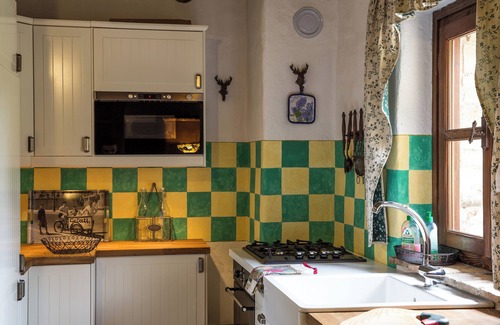 Strassoldo House | Enchanting Castle Home with Garden, Beach & 9.8/10 Rating