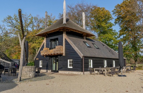 Verspreide huizen Ulvenhout House | Discover 2 Premier Accommodations by the Forest