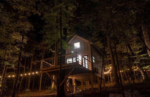 Groveoak Cabin | Top-Rated Treehouse Retreat Near Lake Guntersville