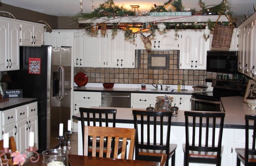 Sunrise Beach House | Incredible Suites with Lake Views & Family-Friendly Amenities
