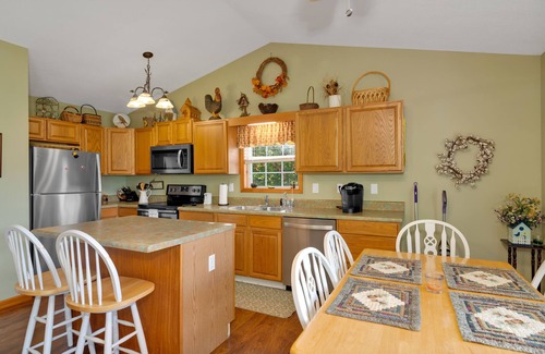 Maggie Valley House | Scenic Mountain Retreat with Hot Tub & Fire Pit Bliss