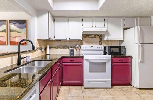 Milwood House | Peaceful Master Suites with Fenced Yard Near Trails
