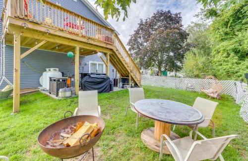 West Haven Apartment | 2 Mi to Beach, Shared Yard Space West Haven Apt!