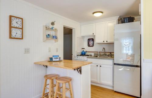Wellfleet House | Cozy Wellfleet Cottage - Close to the Coastline!