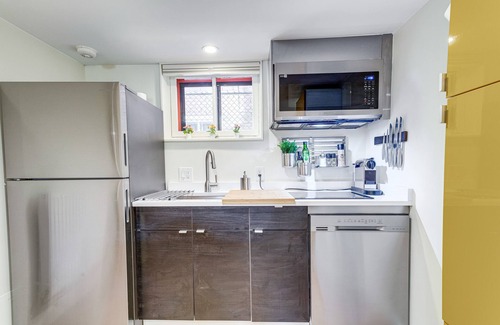 City Park Apartment | Modern Pet-Friendly Retreat, 2 Miles from Downtown Denver