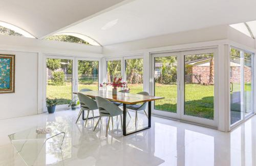 Tallahassee House | 2 Mi to FSU Unique Home with Patio and Spacious Yard