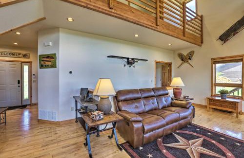 Innsbruck Val Moritz House | Relaxing Granby Home with Hot Tub, Near Granby Ranch