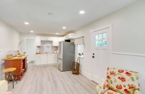 Riverside House | Pet-Friendly Retreat in Benton Harbor: Steps from Hagar Beach!