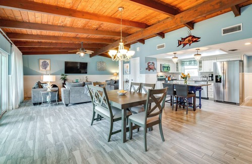 Homosassa House | Beautiful Riverfront Home with Pool Near Homosassa Park