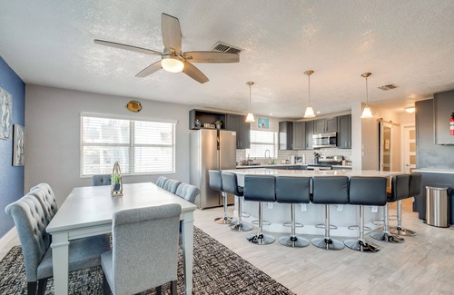 Sea Ranch House | 2 Mi to Hudson Beach: Canal-View Retreat