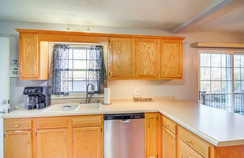 Jamestown House | 2 Mi to Lake Cumberland Access: Home w/Grill