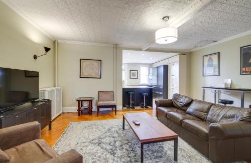 Le Droit Park House | Modern DC Vacation House - Steps to National Mall & Pet Friendly