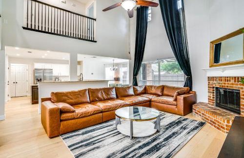 Burleson House | 2 Mi to Old Town Spacious Burleson Vacation Home