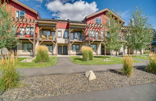 McCall House | Inviting McCall Townhome with Breathtaking Mountain Views