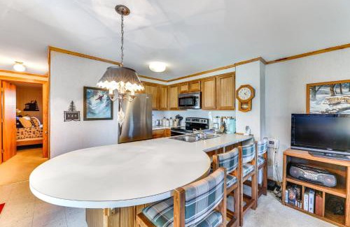 Snowshoe House | 2 Mi to Snowshoe Resort Townhome with Deck!