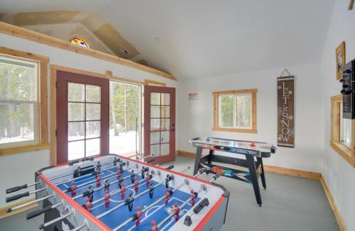 Saint Mary's House | Inviting St Marys Retreat with Mountain Views & Hot Tub
