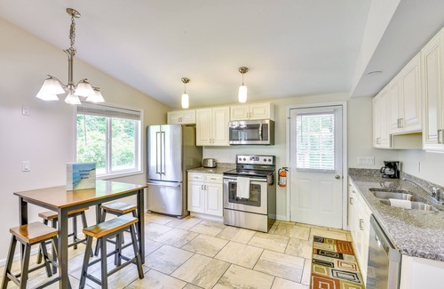 Shorewood-Tower Hills-Harbert Apartment | Pet-Friendly Sawyer Apartment with Deck near Warren Dunes