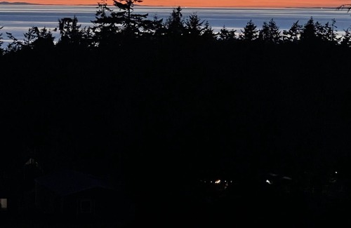 Oak Harbor Apartment | 2 Miles from Deception Pass w/Strait of Juan de Fuca VIEWS !