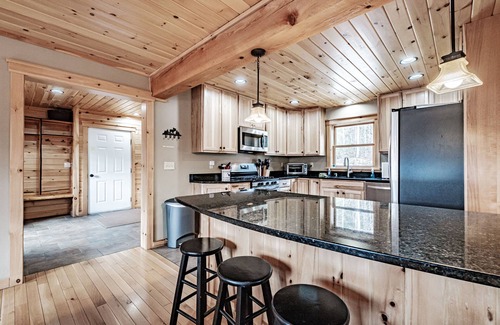 Sunday River Area Ski Chalet | Unforgettable Adventures Await Near Sunday River Resort!