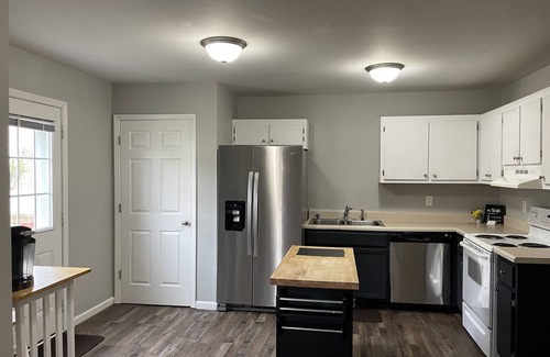 Clarksville Apartment | Ideal Location: 2-Bedroom Retreat Near Fort Campbell