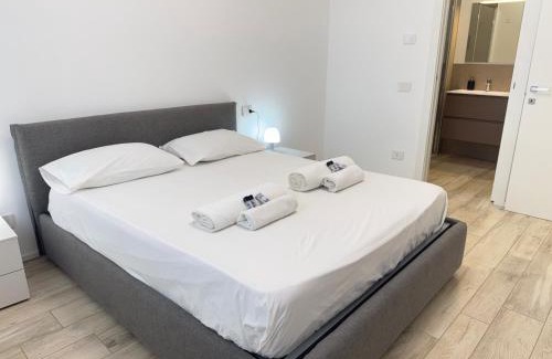 Bergamo Apartment | Elegant Spa Retreat 10' from Venetian Walls with Ocean View