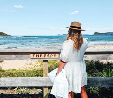 Ettalong Beach House | Beachside Retreat with Firepit Yard - Kid Friendly Getaway