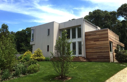 Sag Harbor House | Prime Location Near Long Beach & Hampton Classic Getaway