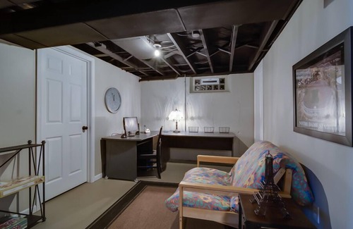 Harters Heights House | Convenient Location: Steps to ND Campus and Eddy St. Commons