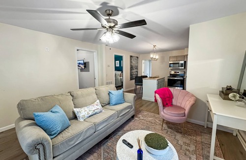 Tupelo House | Discover Comfort Minutes from Elvis's Birthplace in Tupelo